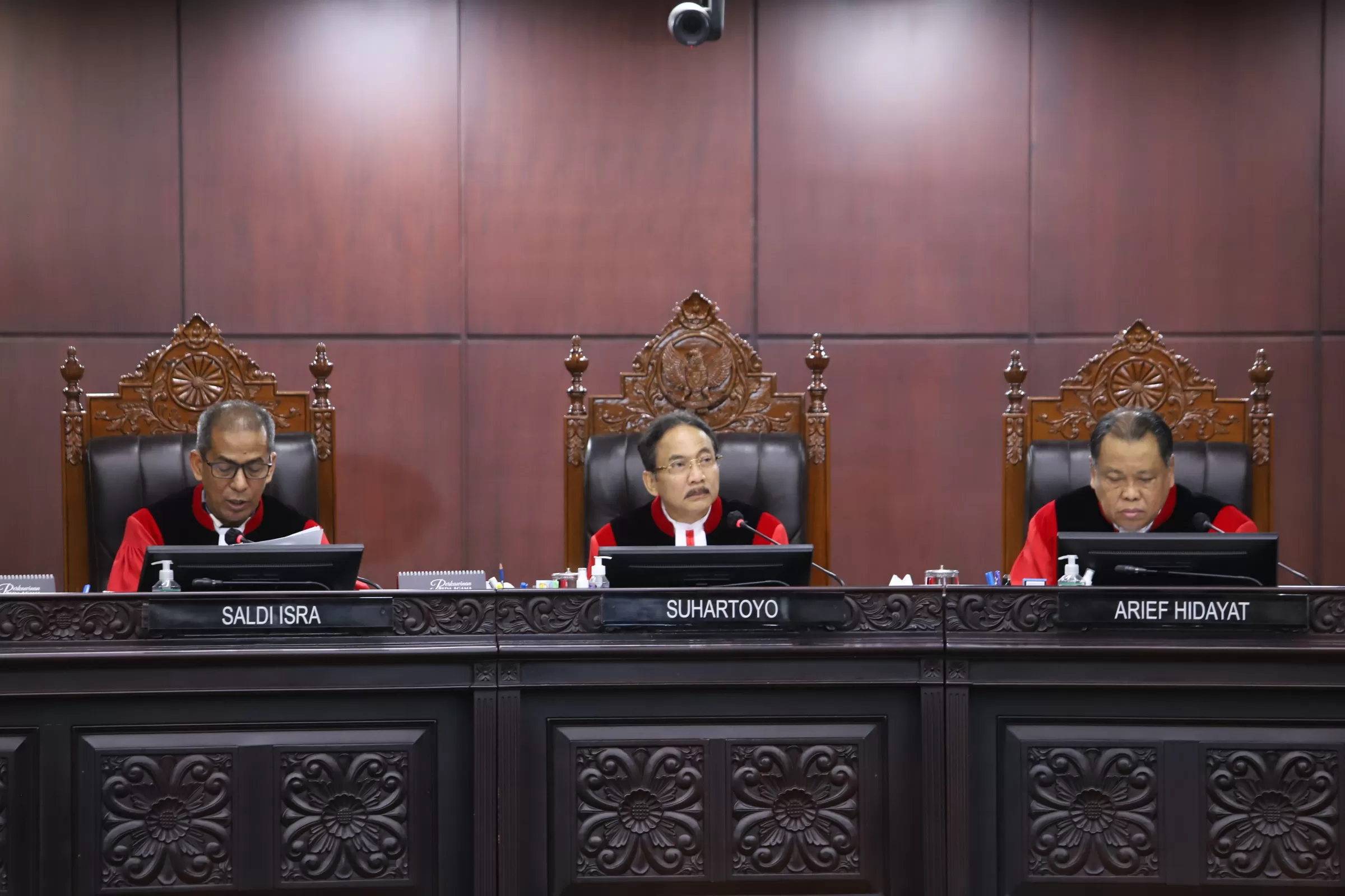 MK Tolak Gugatan Anies-Muhaimin, Tiga Hakim Konstitusi Ajukan Pendapat Berbeda